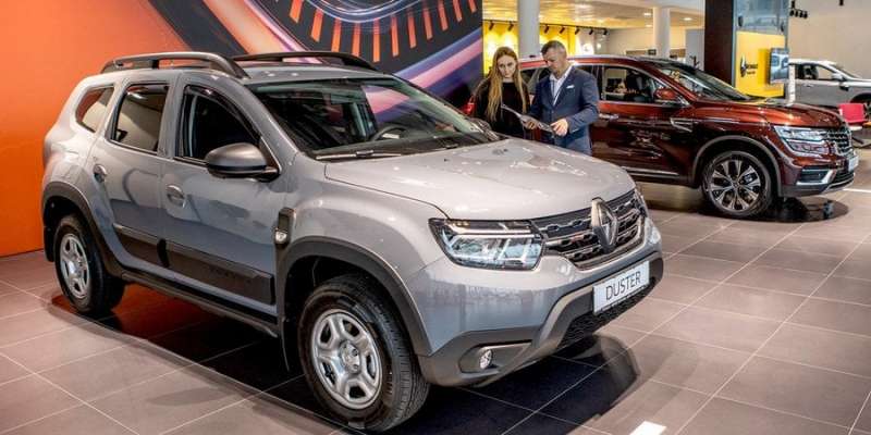 Від Toyota до&nbsp;Citroen. Які марки увійшли до&nbsp;двадцятки найпопулярніших та&nbsp;чому українці купують дорогі авто навіть під час війни