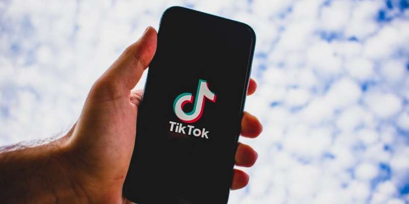 Хто&nbsp;б міг подумати. TikTok дозволяв дітям легко реєструватися на&nbsp;платформі за&nbsp;нехитрою схемою&nbsp;&mdash; розслідування
