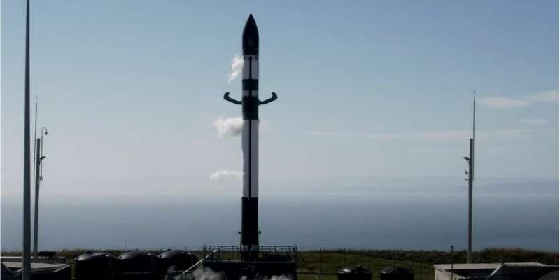 Конкурент SpaceX повертається. Rocket Lab успішно запустила в космос японський супутник