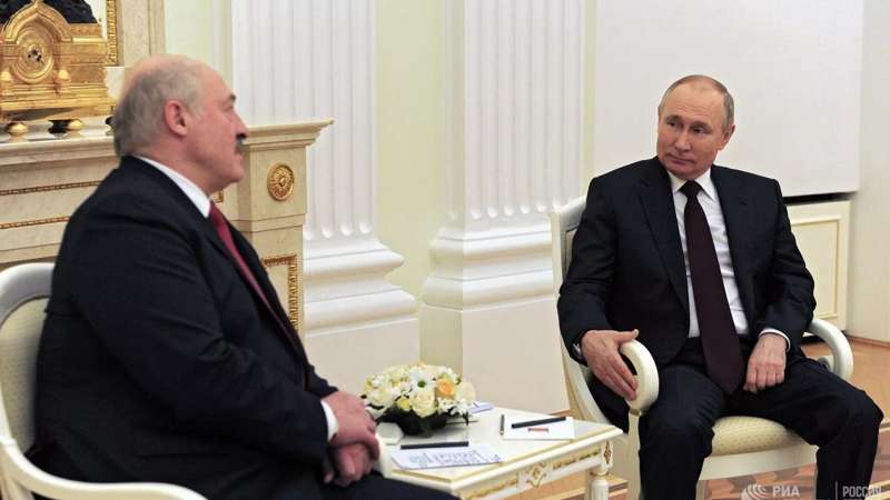 Путин распорядился подписать договор с Беларусью о гарантиях безопасности в рамках СГ