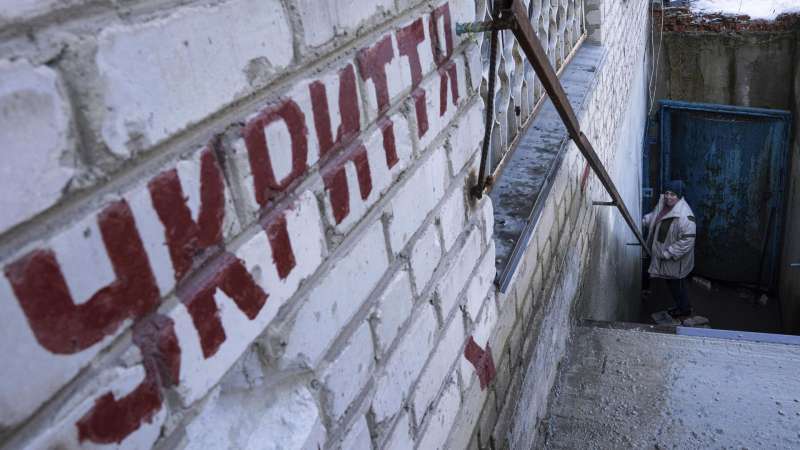 В десяти областях Украины объявили воздушную тревогу