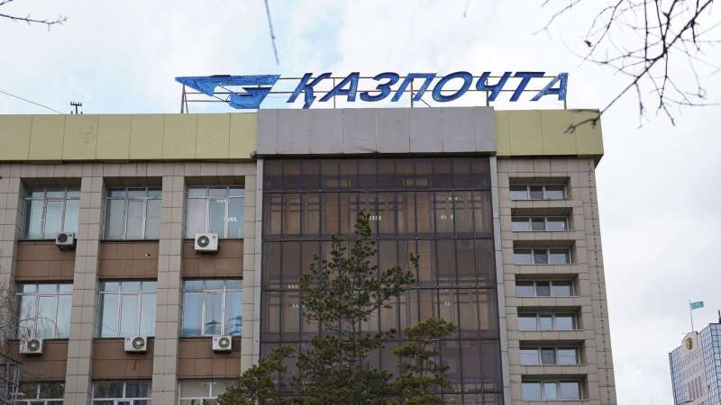 В Казахстане увеличат количество постаматов и разрешат забирать посылки "третьим лицам"