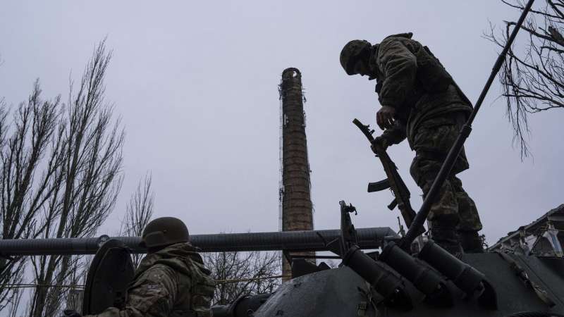 "Они даже мертвыми привозят": пленный ВСУ о мобилизации на Украине
