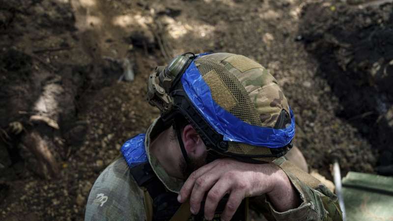 Украинец рассказал, что в военкоматы забирают больных туберкулезом и бомжей